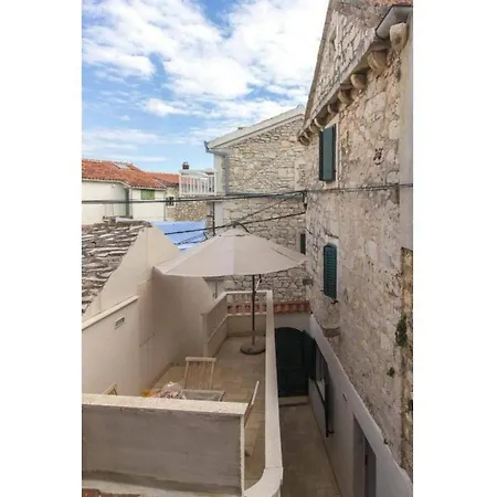 Stone Apartment Primosten